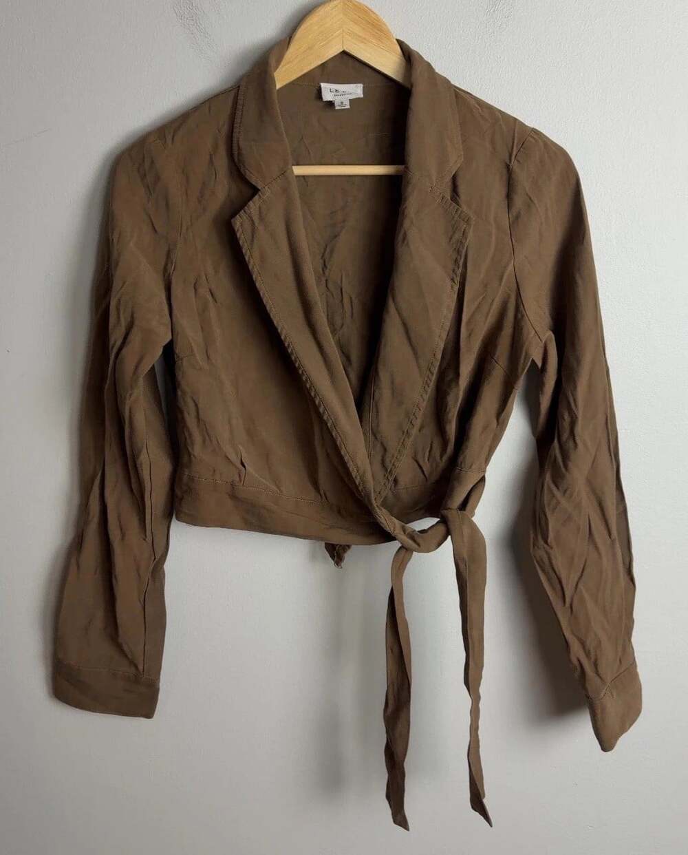 Le Lis Collection Urbana Brown Wrap Blazer Tie Waist Long Sleeve Size Small Wm’s